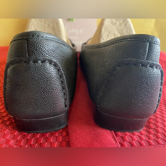 ⭐️Michael Kors Women's Black Loafers - Picture 9 of 15